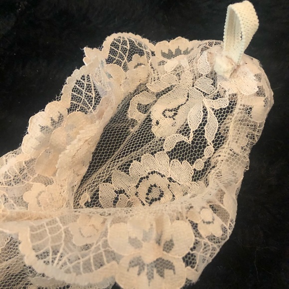 Amazing gloves, ivory lace with tiny pink bows - Picture 3 of 4